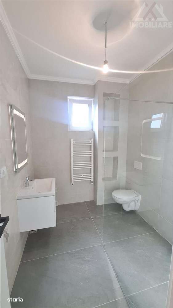 Mutare imediata!Casa Valea Lupului,4 camere, 2 bai, Asfalt,Canalizare,-8