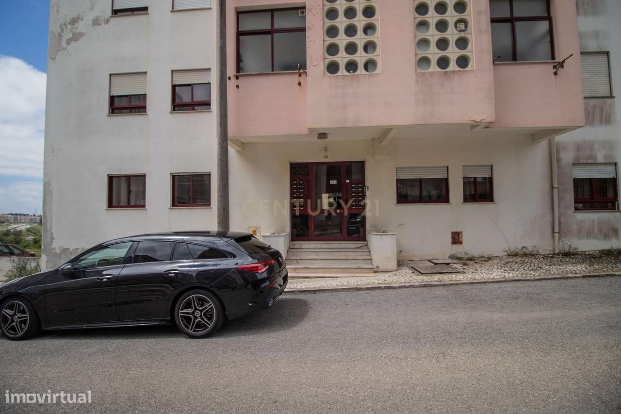 Garagem — Urbanização Vale Pereiro, em Tavarede, Figueira da Foz-8