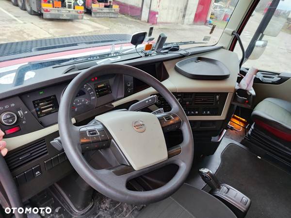 Volvo FH500 KM VIN **KB** - 15