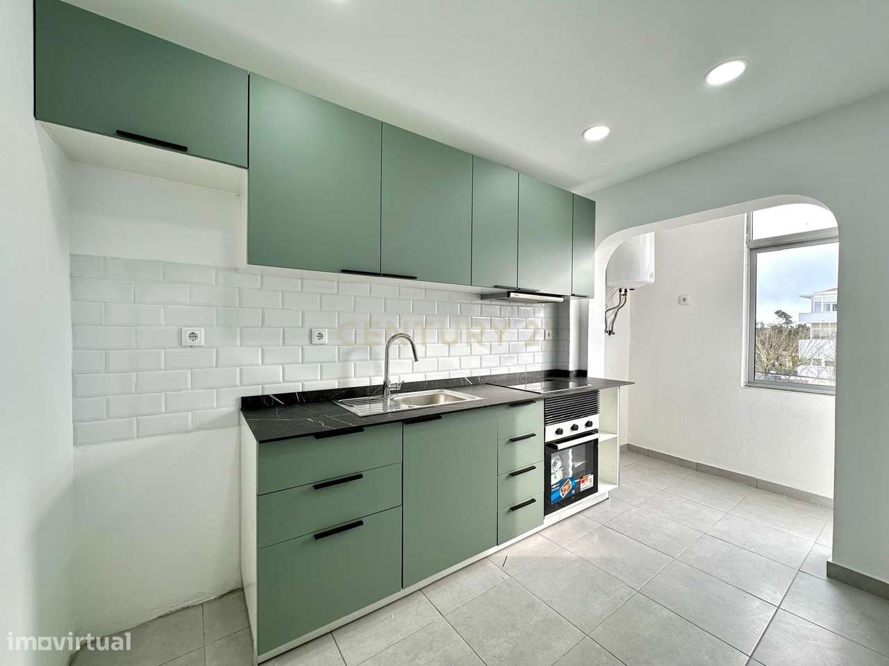 Apartamento T2 Totalmente Remodelado | Vale Fetal – Charneca da Capari - Grande imagem: 2/23