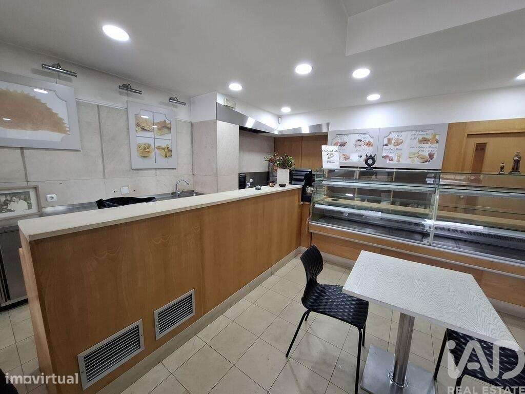 Loja / Estabelecimento Comercial em Vila Real de 181,00 m2 - Grande imagem: 4/25