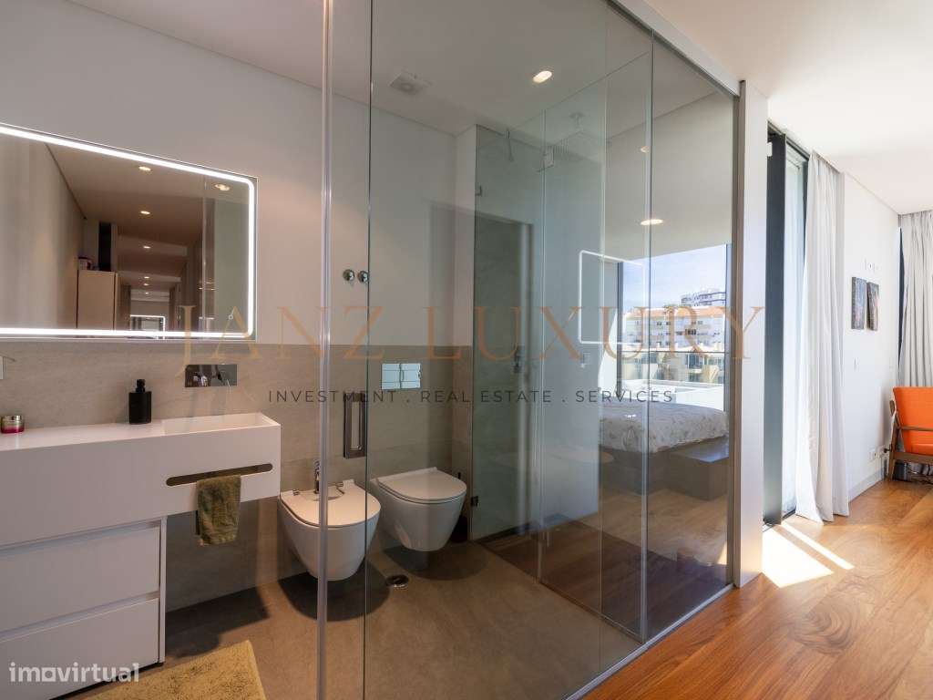Moradia T4 Contemporânea com Vista Mar Total e Rooftop | Paço de Arcos-31