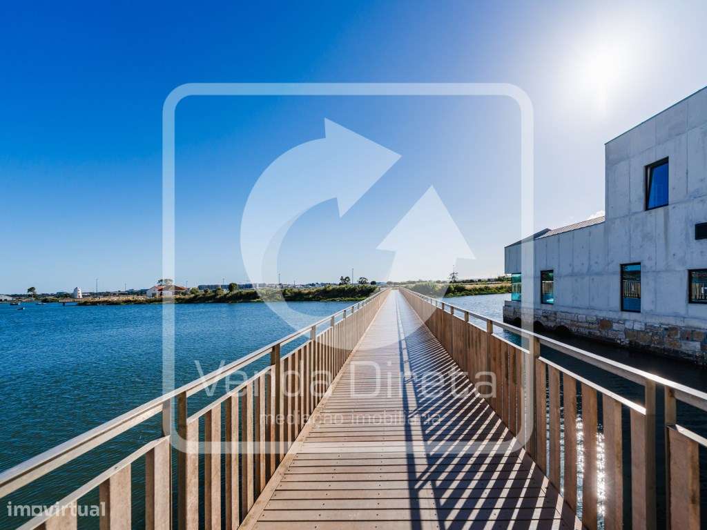 Apartamento T4 no 'Baía Residence' no Barreiro.-34