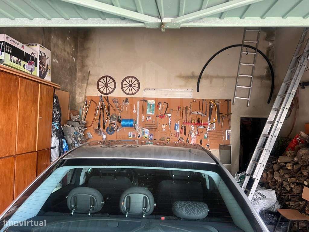 Moradia com 7 Assoalhadas , garagem e com terreno de 1.000 m2 zona ...-35