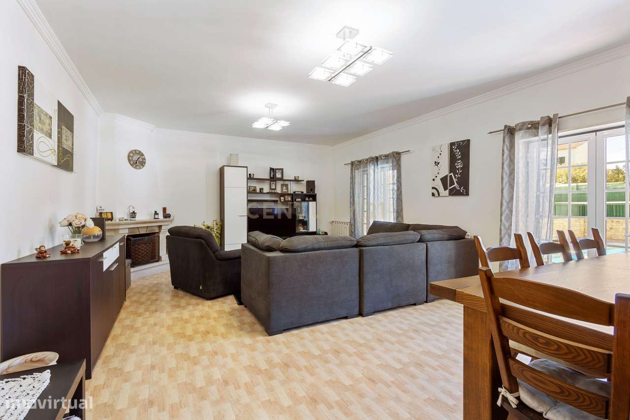 Moradia T4 com Piscina - Cartaxo - Grande imagem: 4/34