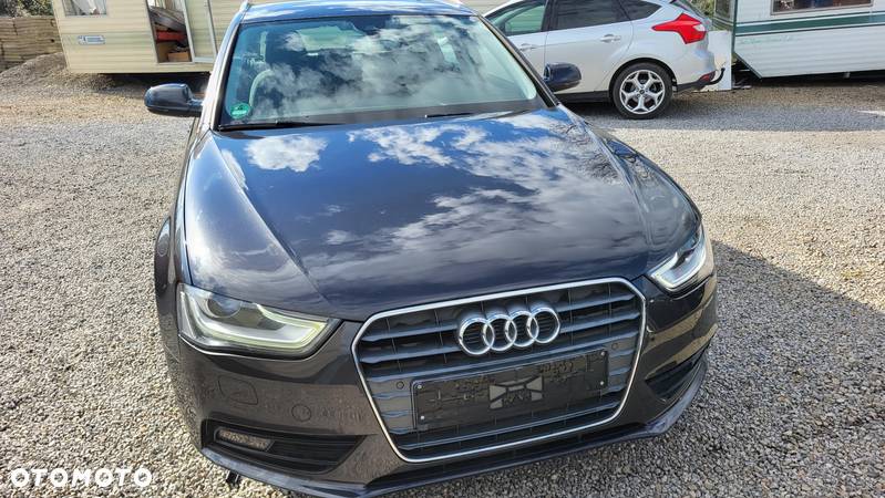 Audi A4 Avant 2.0 TDI DPF Ambiente - 13