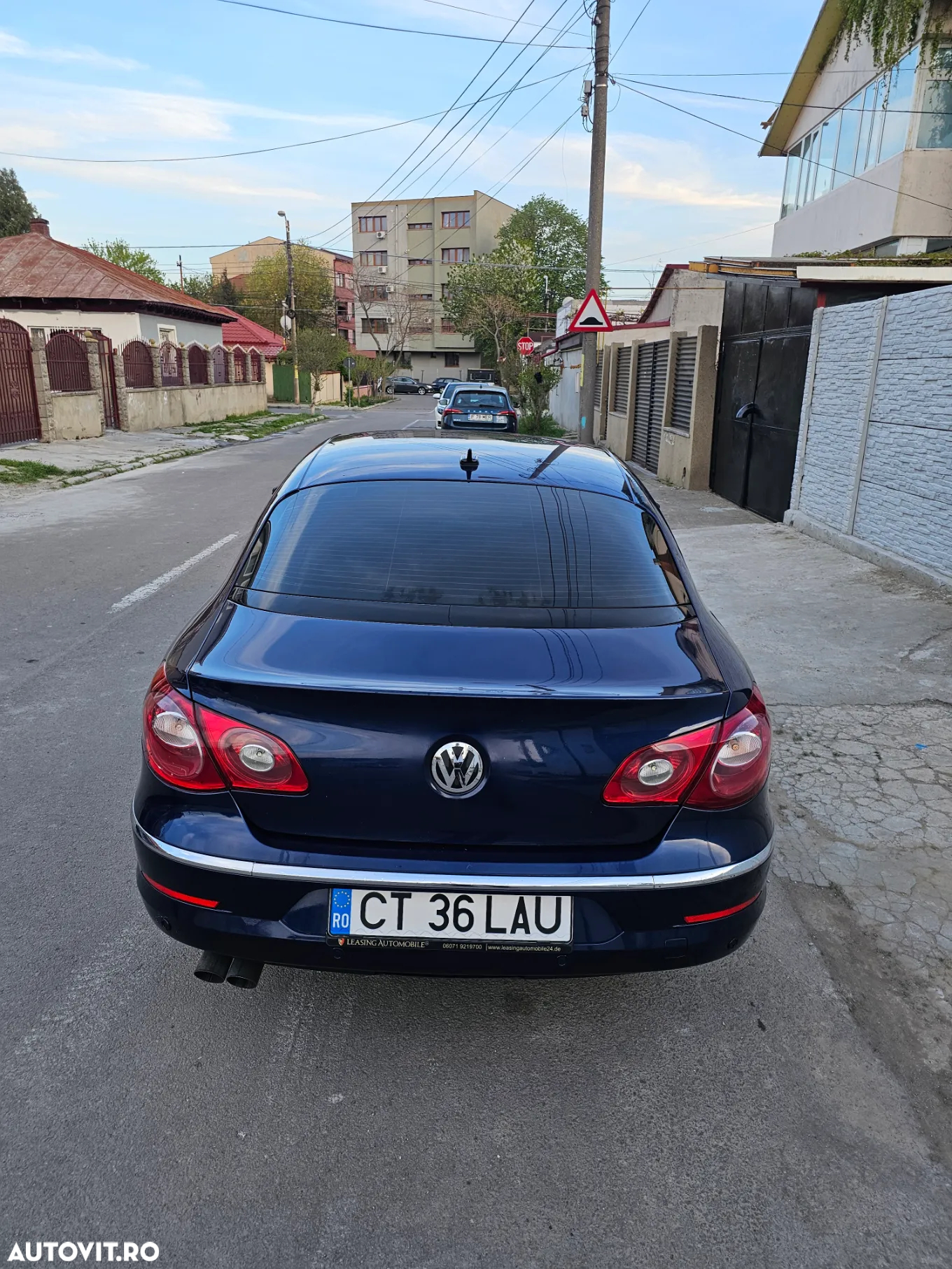 Volkswagen Passat - 4