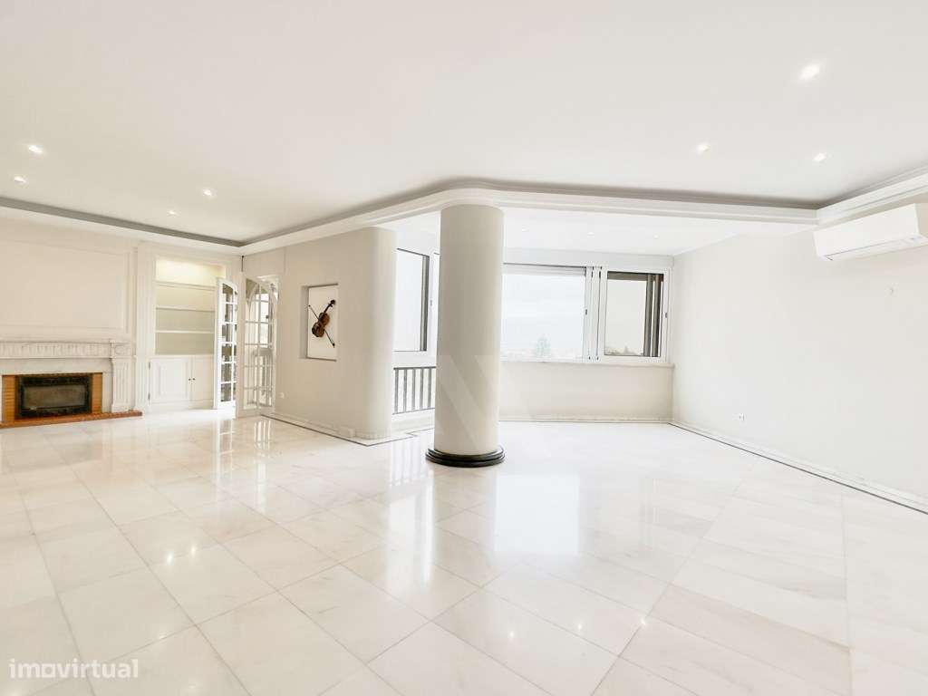 Apartamento T3 Renovado em Cascais com Estacionamento Privado - Grande imagem: 5/25