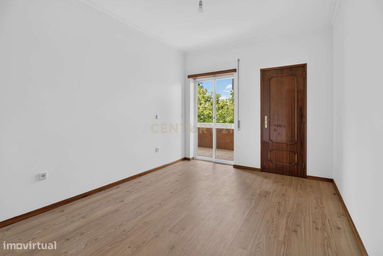 T3+1 com Garagem Fechada e Elevador | Lomar – Braga-7
