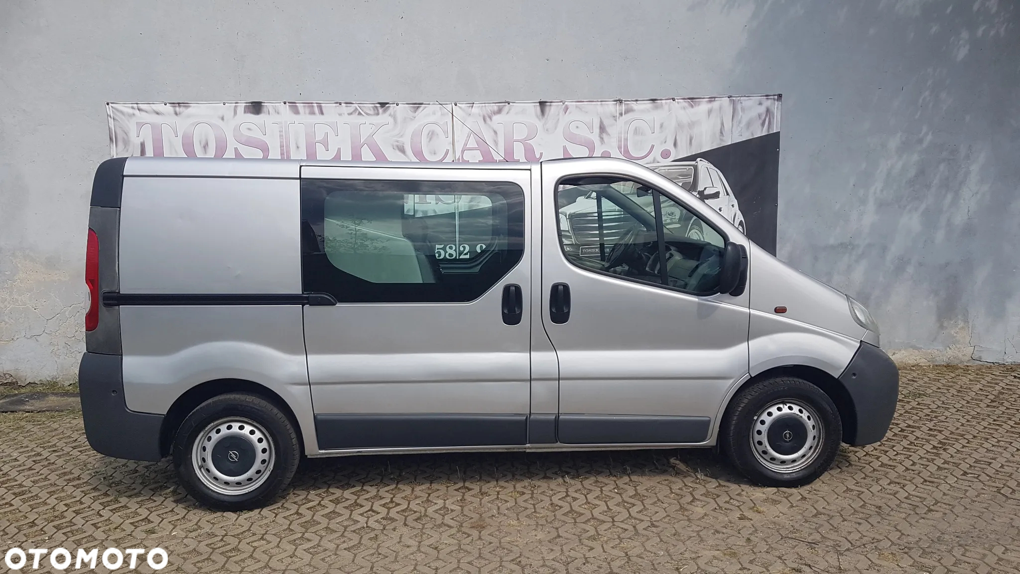 Opel Vivaro 1.9Dci 100km - 9