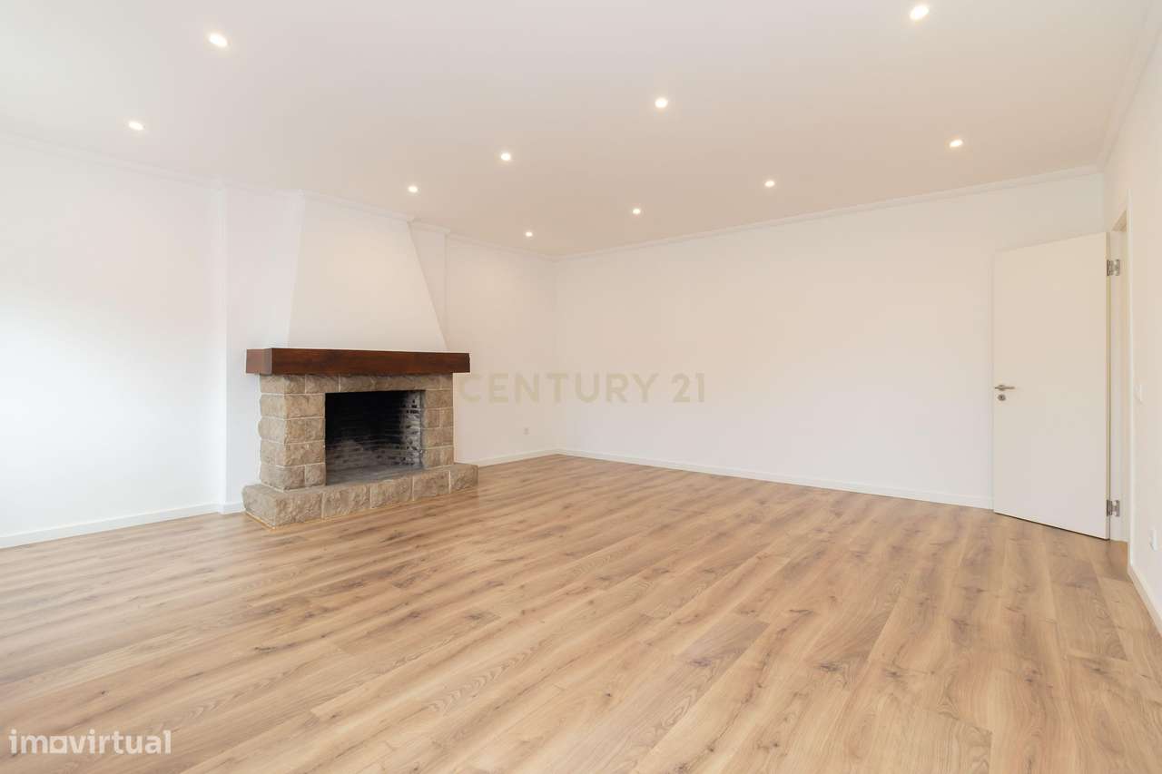 APartamento - T5  A ESTREAR-  com Espaço Exterior-  Palmela-11