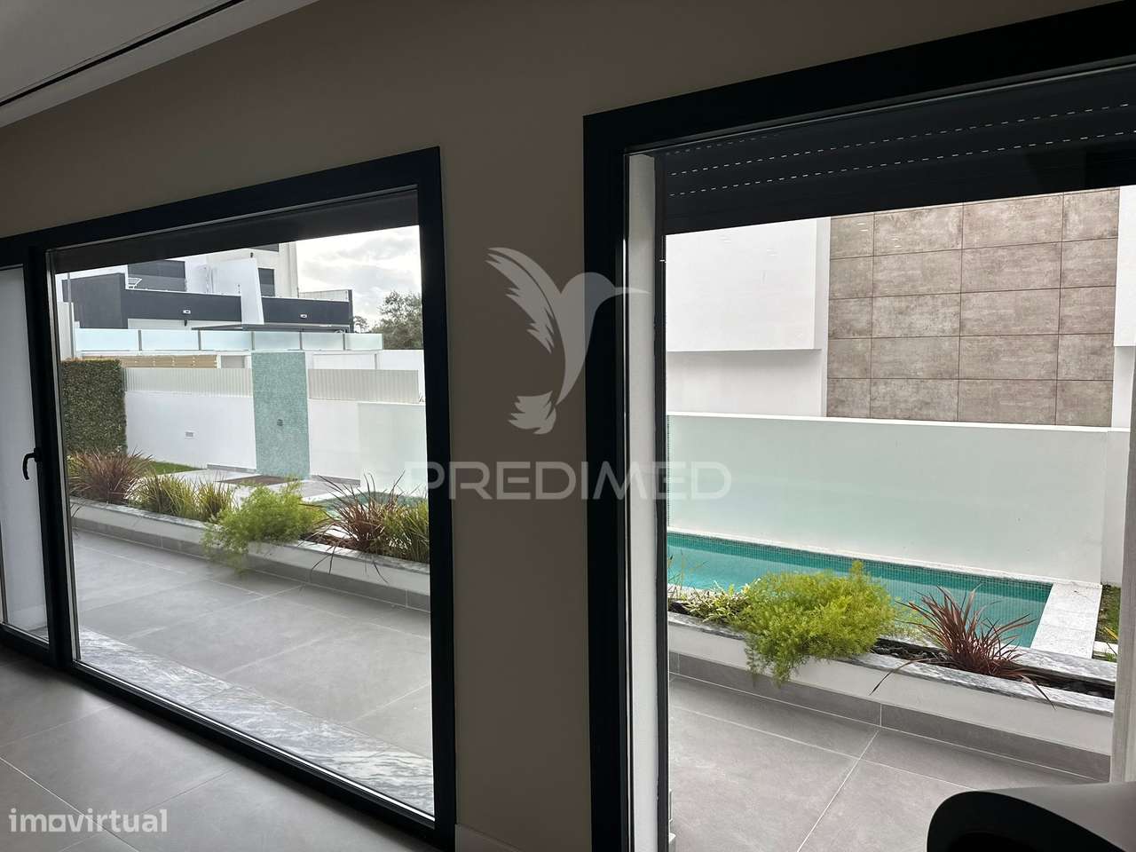 Moradia T3 contemporânea de elevada qualidade, com design distinto... - Grande imagem: 3/28