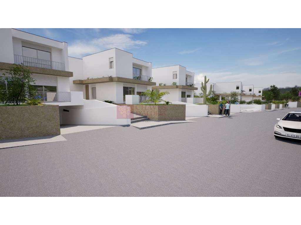 Moradia T4 Exclusiva em Condomínio Privado com Piscina | Junto a Mafra-25