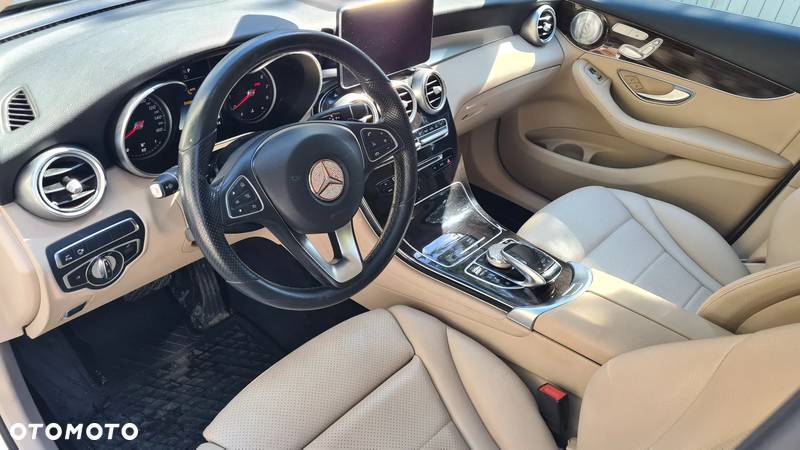 Mercedes-Benz GLC 300 4Matic 9G-TRONIC Exclusive - 11