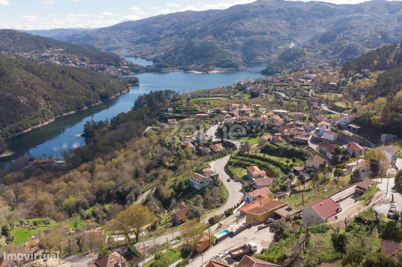 Moradia individual com piscina e garagem em Rio Caldo -Terras de Bouro - Grande imagem: 5/40