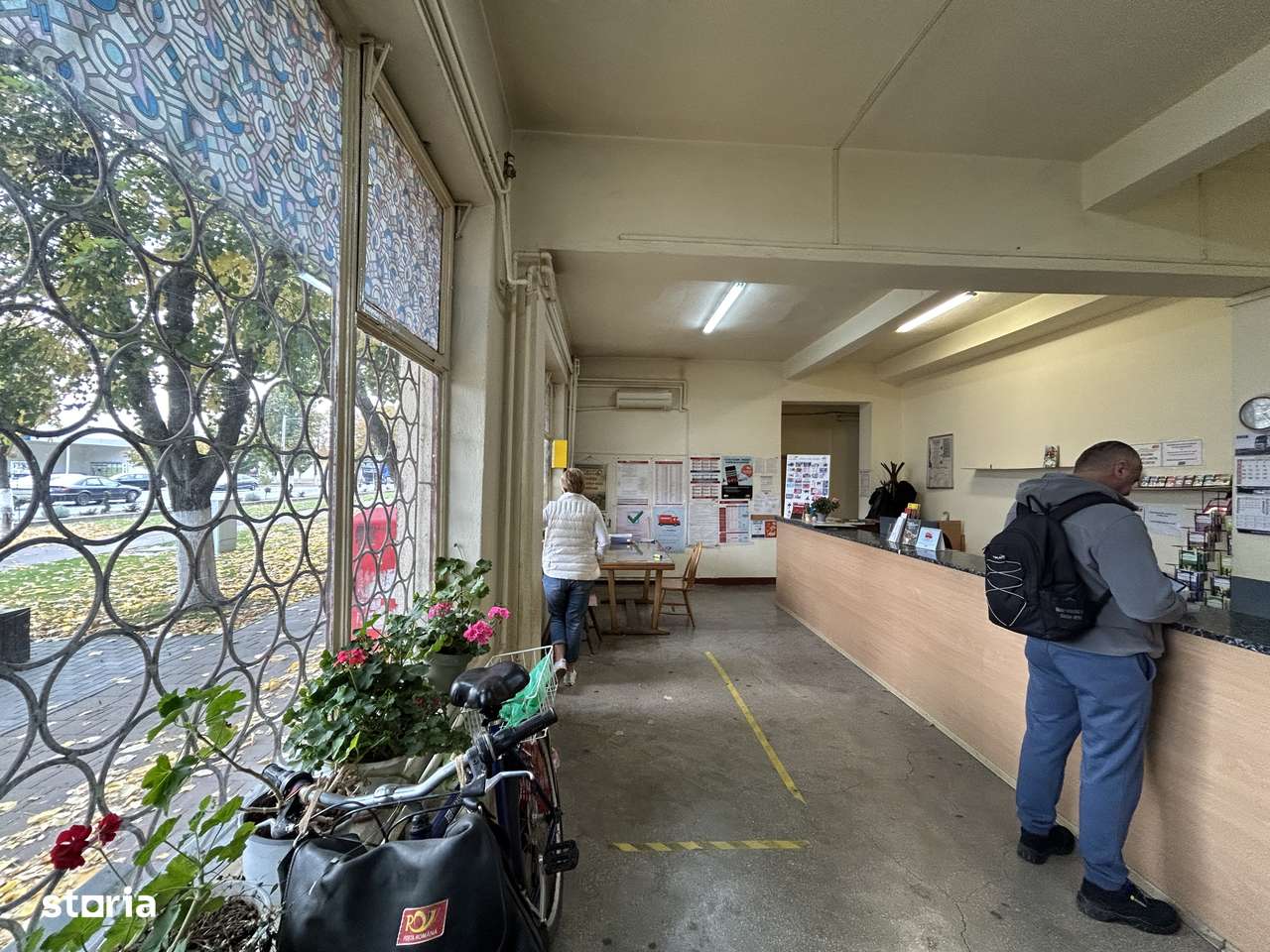 Vand spatiu comercial,actualmente POSTA din Chisineu Cris, din centru.-3