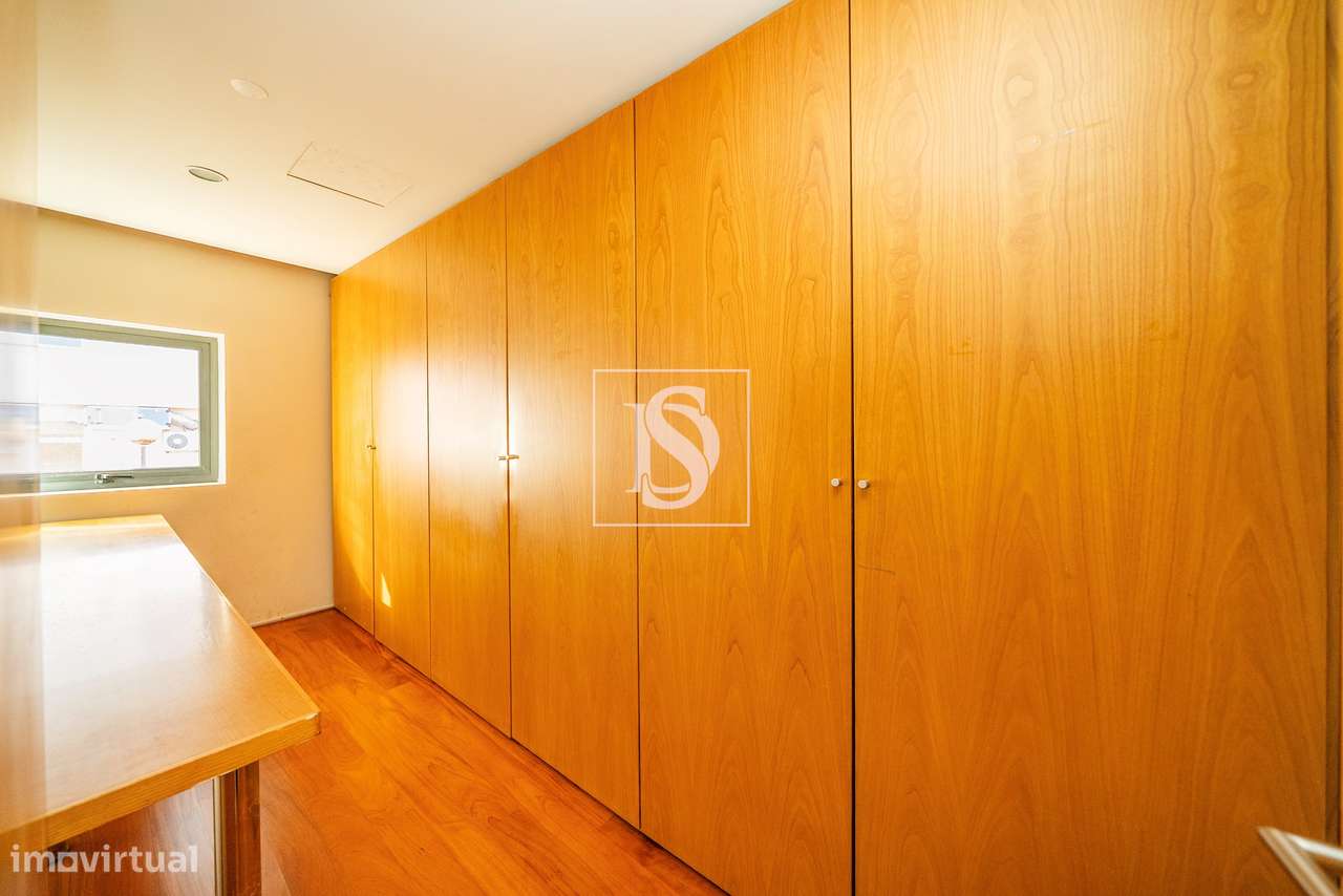 Loja 141m2 na Praça da Justiça, em frente ao Tribunal, Braga-32