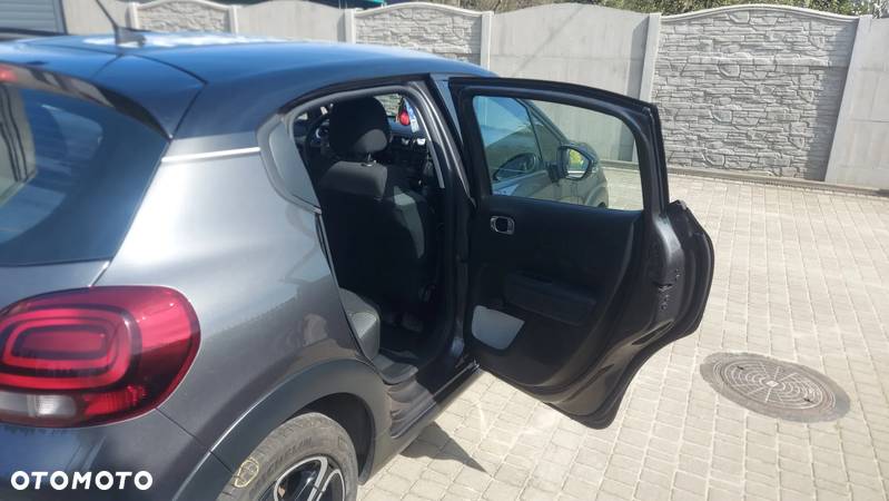 Citroën C3 Pure Tech 82 SHINE - 8