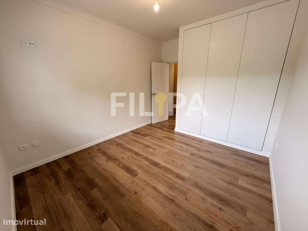 T1+1 Renovado com Terraço em Valongo-10