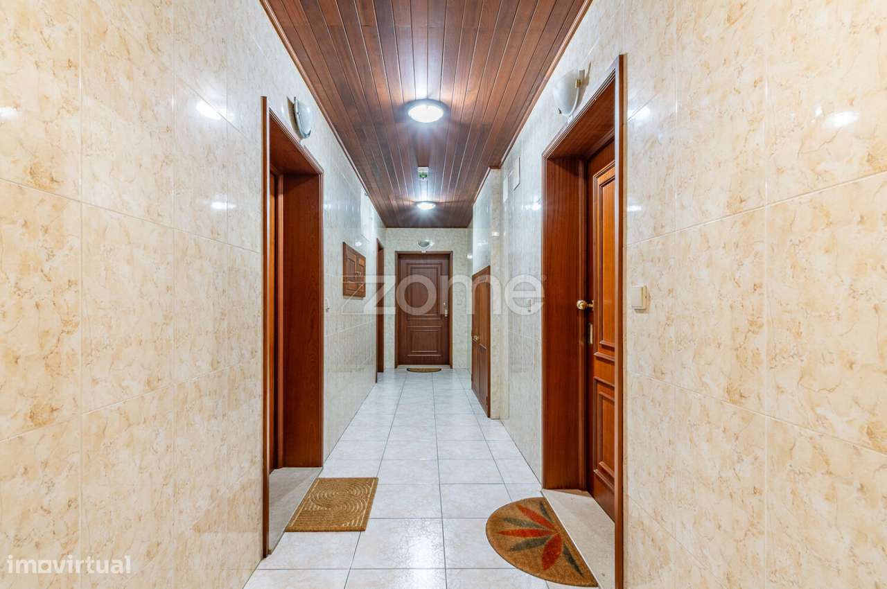 T2 Espaçoso com Varanda e Garagem | Canidelo – Vila Nova de Gaia - Grande imagem: 4/32