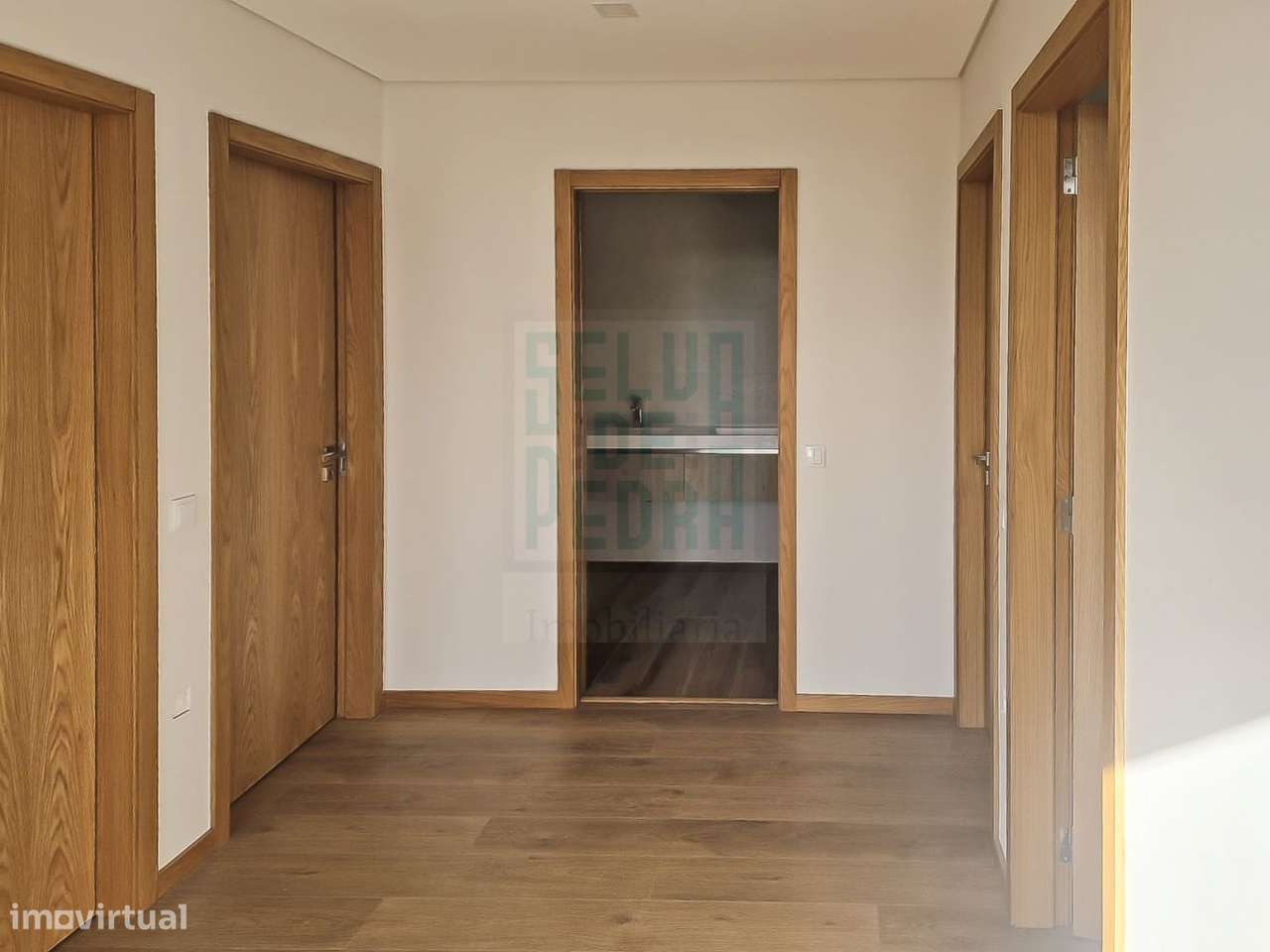 Moradia de 3 frentes V4 Famalicão-18