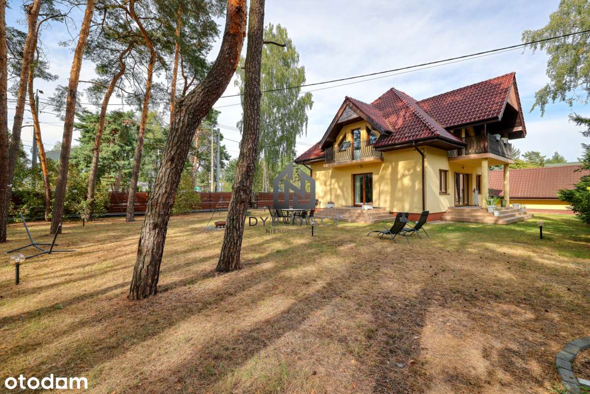 Dom wolnostojący z ogrodem i garażem-Józefów-12