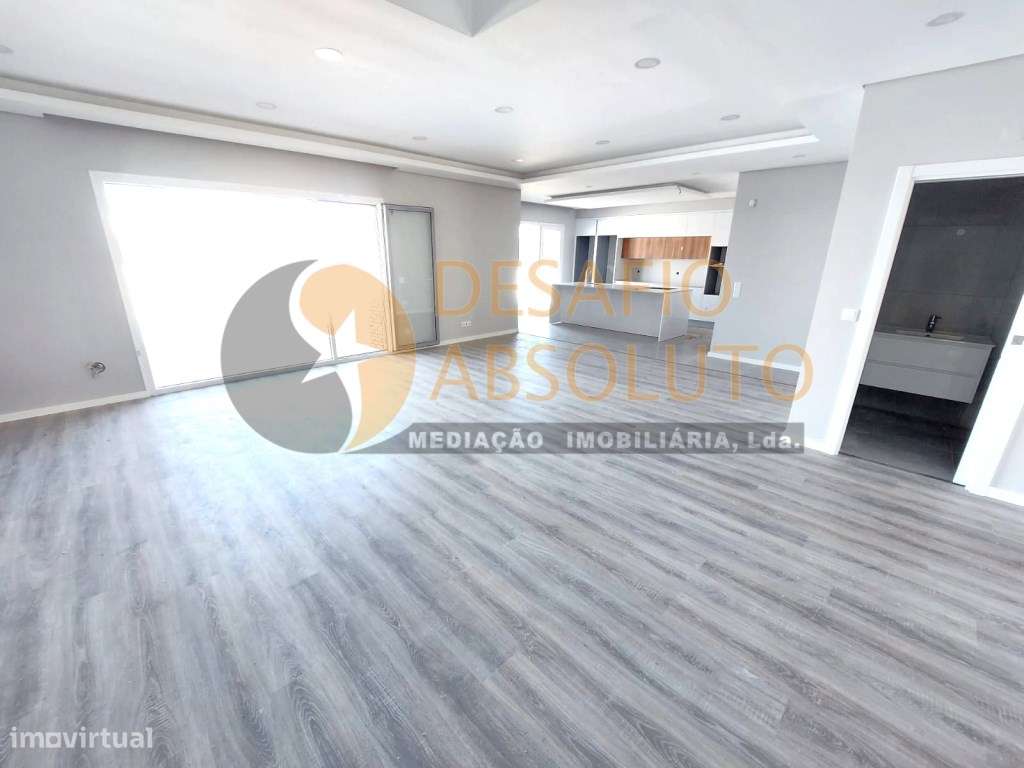 Moradia Isolada T4 C/ Piscina e Garagem - Brejos de Azeitão-4