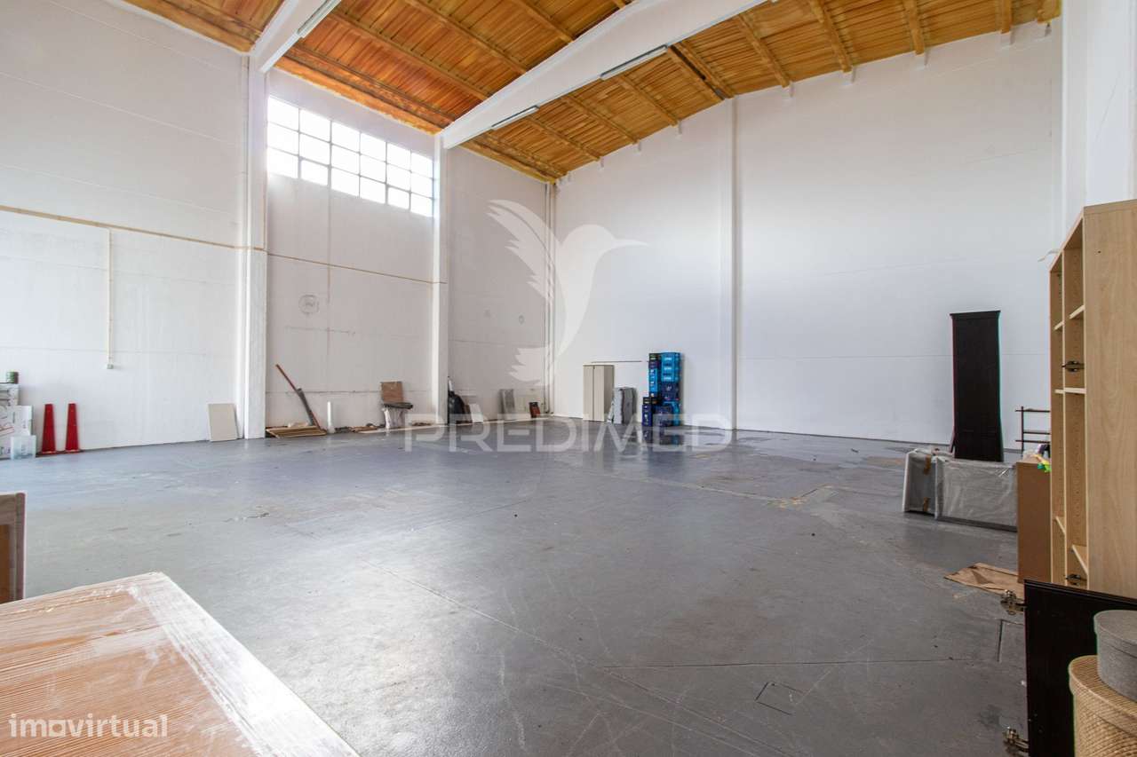 Armazém para arrendamento em Armés - Grande imagem: 3/17