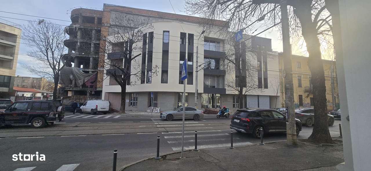Central , Comercial/ Birouri ,Vand / Închiriez  partial/total ,P+3 - Imagine principală: 5/7