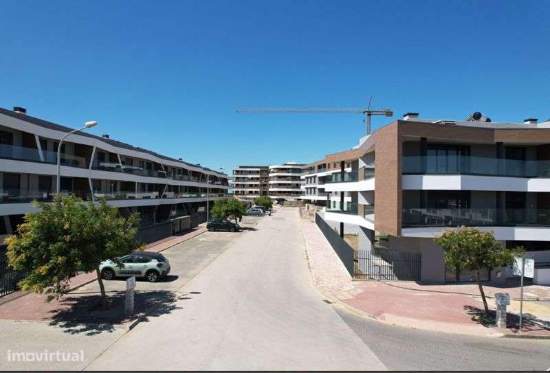 Apartamento T5 com vista rio e mar na Serra de Carnaxide - Grande imagem: 4/5