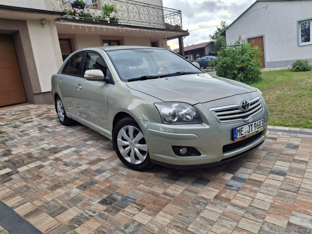 Toyota Avensis II (2003-2009) 1.8 VVT-i Executive 2008