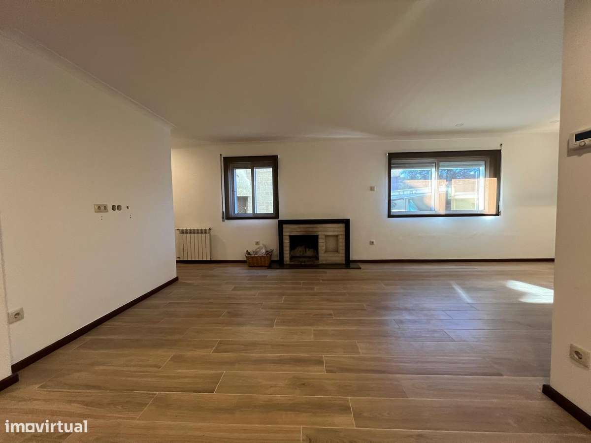 Moradia T4+2  3 Frentes monte dos Burgos-33