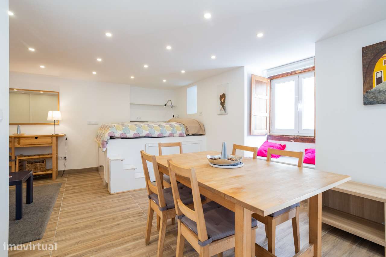 Descubra o Charme Lisboeta: Apartamento Mobiliado com Vista para o Cas - Grande imagem: 4/20