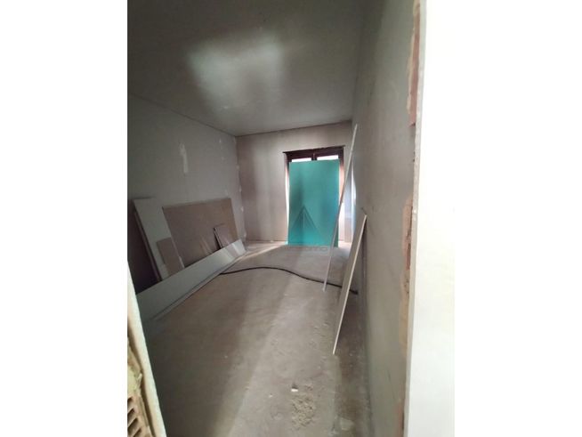NOVIDADE * * T2 TOTALMENTE REMODELADO * * QUINTAL-17