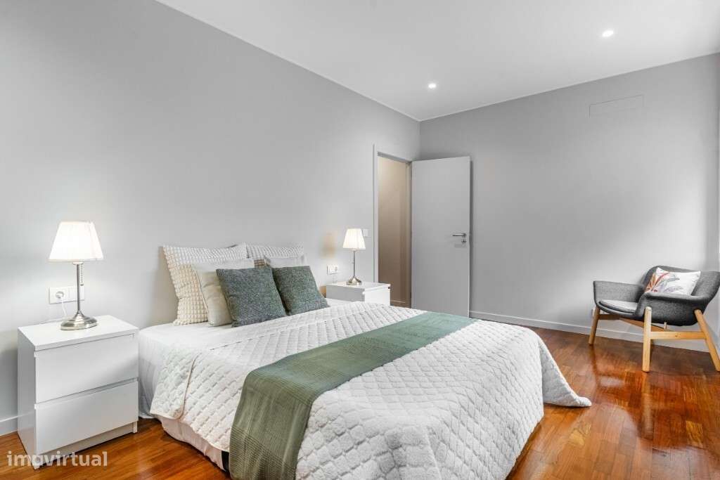 Apartamento T2 Remodelado | Em São Vicente - Grande imagem: 2/17