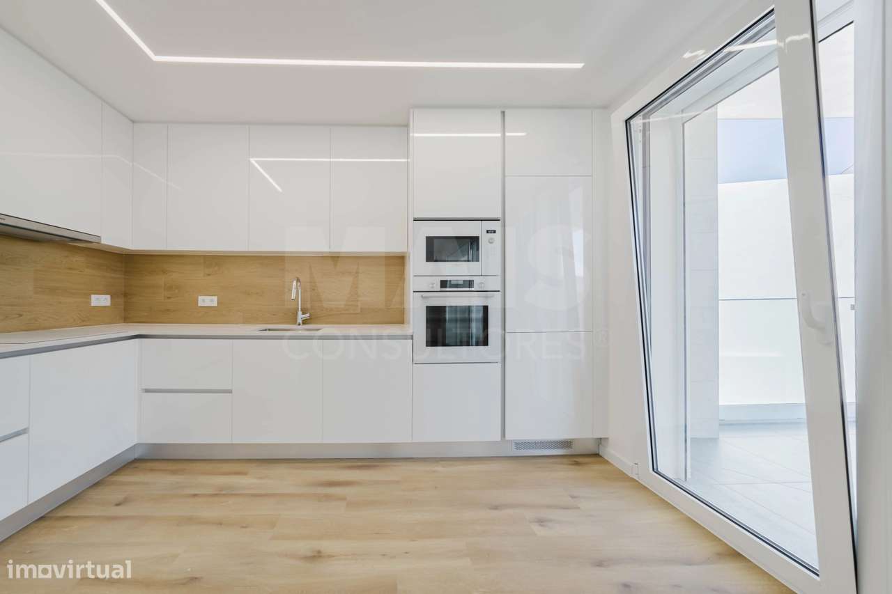 Apartamento T2 com 2 lugares de garagem - Grande imagem: 5/23