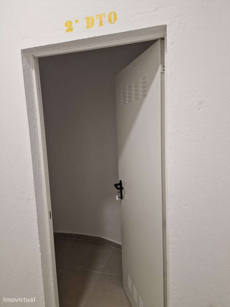 T3 2º Luxo c Estac. Arrecad., Varandas, Vistas jtº Forúm Almada-8