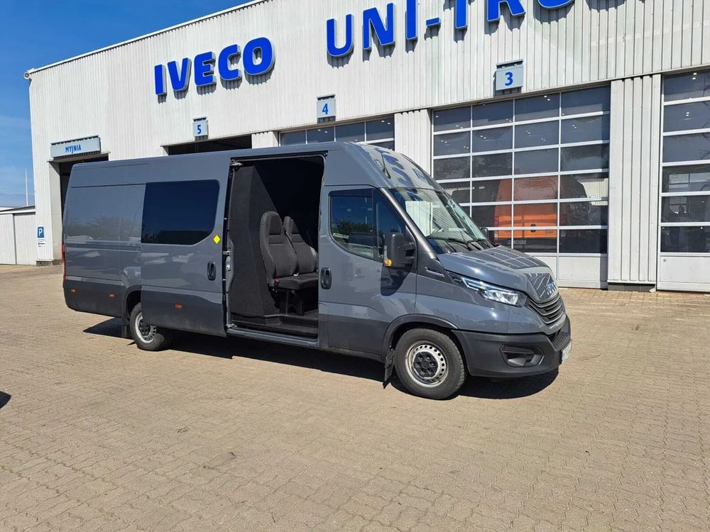 Iveco 35S18 Automat 7 miejsc Hak Ledy