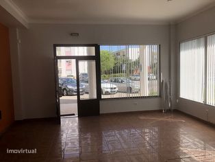 Loja - Setubal - 80m2 - Av. Descobertas 26 - Arrenda - Grande imagem: 3/9