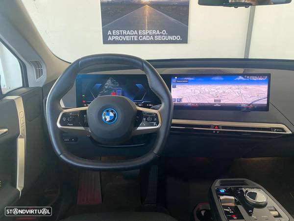 BMW iX xDrive 40 Pack Desportivo - 10