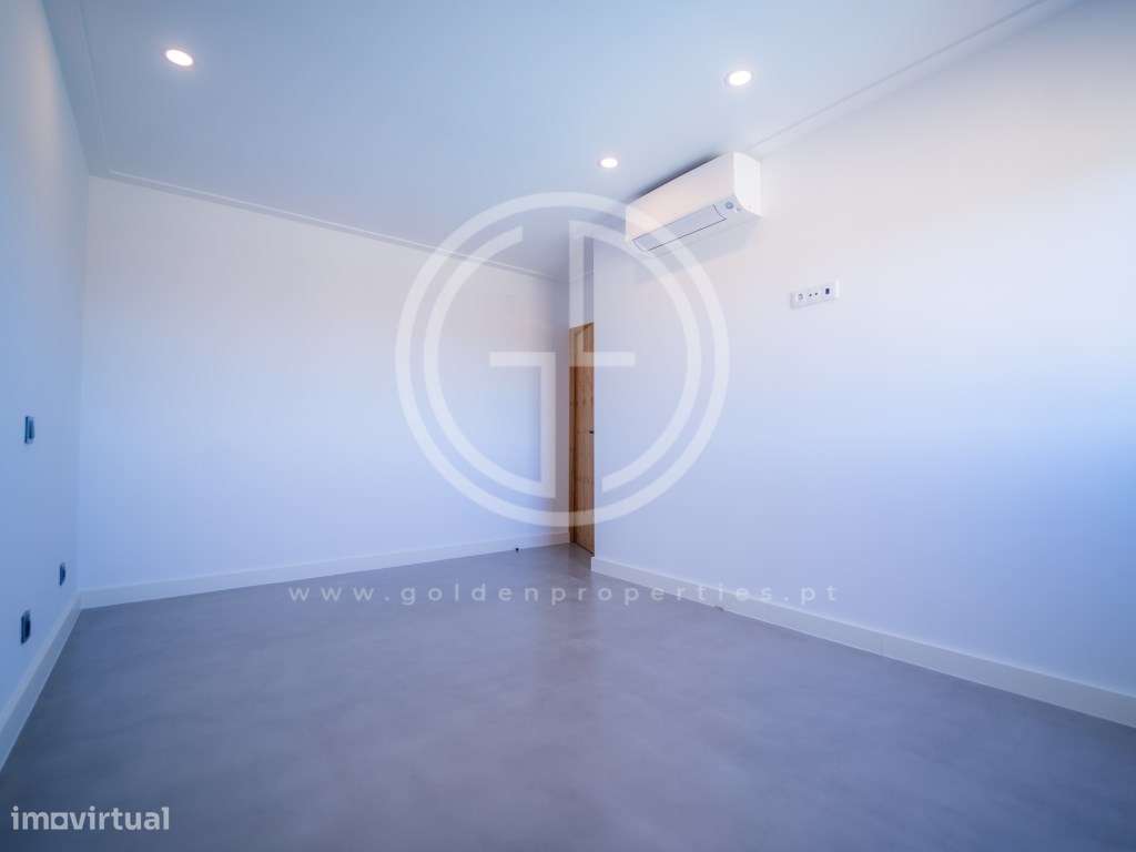 Invista na sua casa de sonho! Moradia T5 em Quarteira, perto da Pra...-37