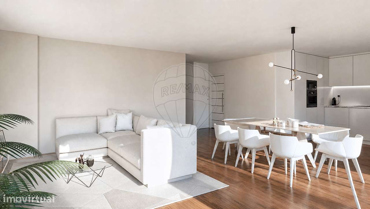 Property in Rua Teófilo Braga - Portela das Padeiras, União de Freguesias da cidade de Santarém, Santarém