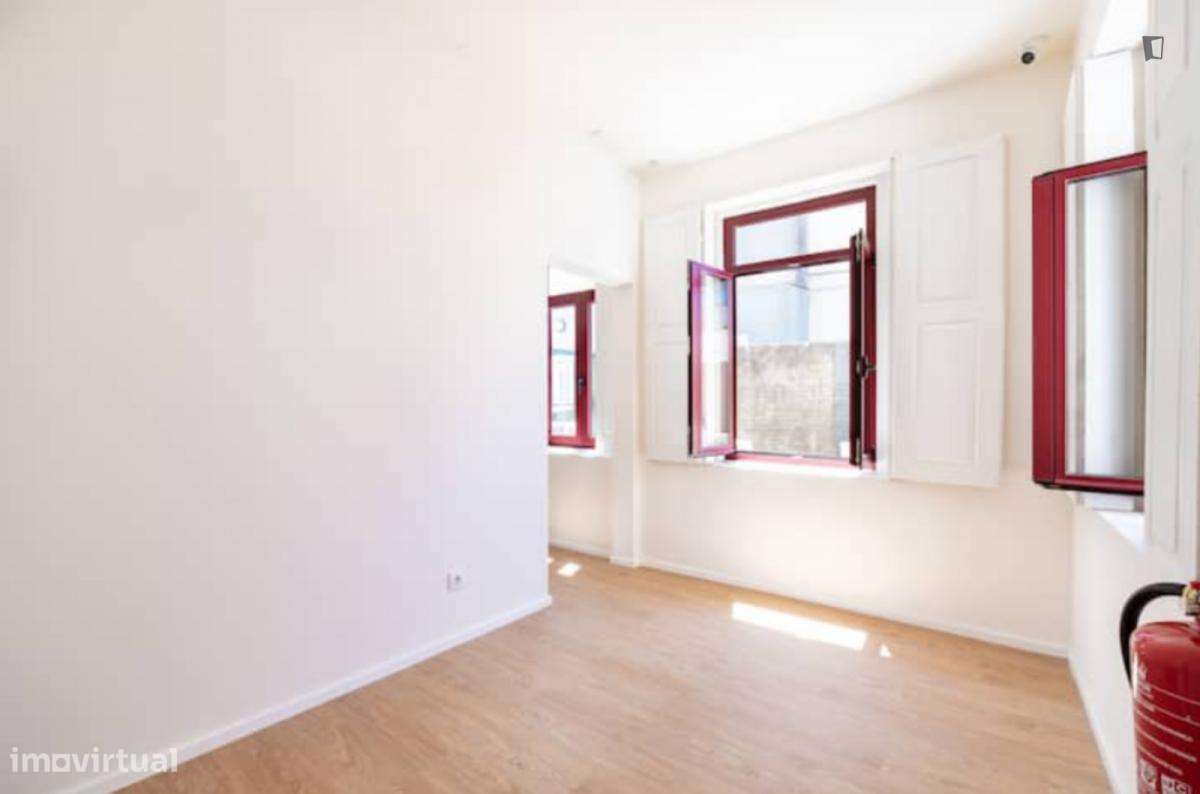 Apartamento com 1 quartos - localizado em Lordelo do Ouro Porto - Grande imagem: 1/7