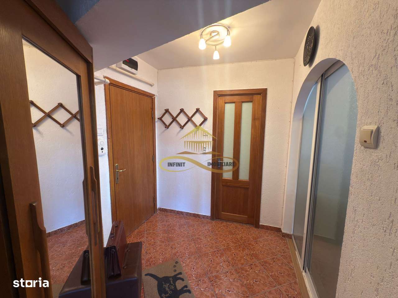 Garsoniera de vanzare langa parcul catedralei Bacau-8
