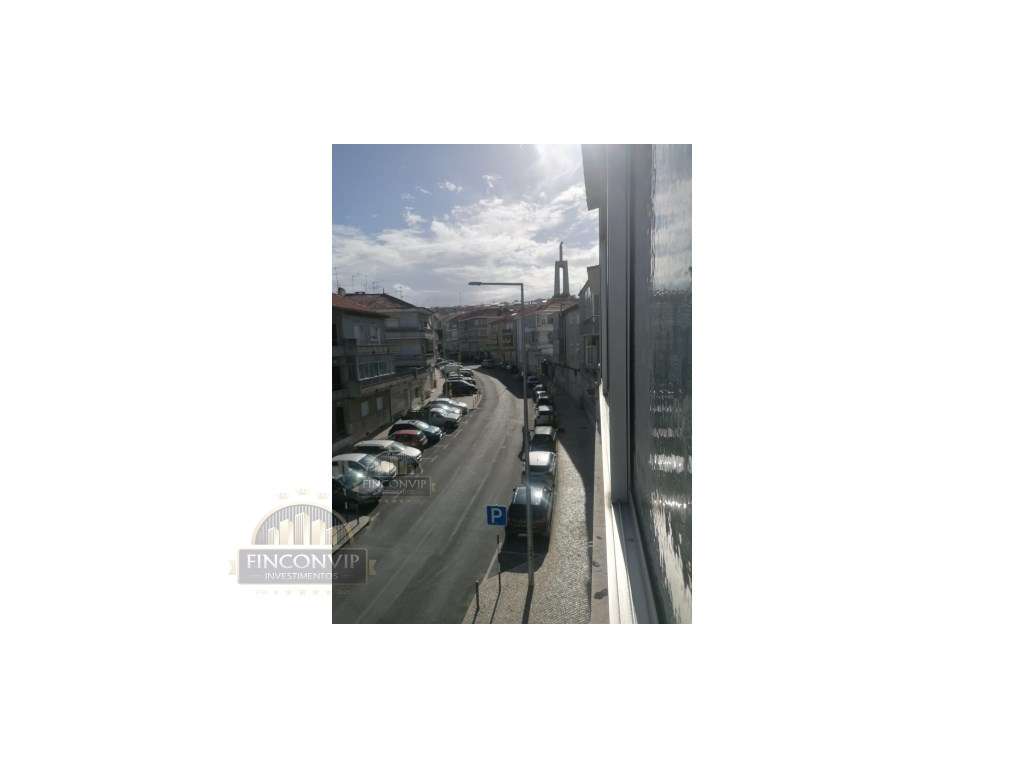 Apartamento T2, no Centro de Almada.-24