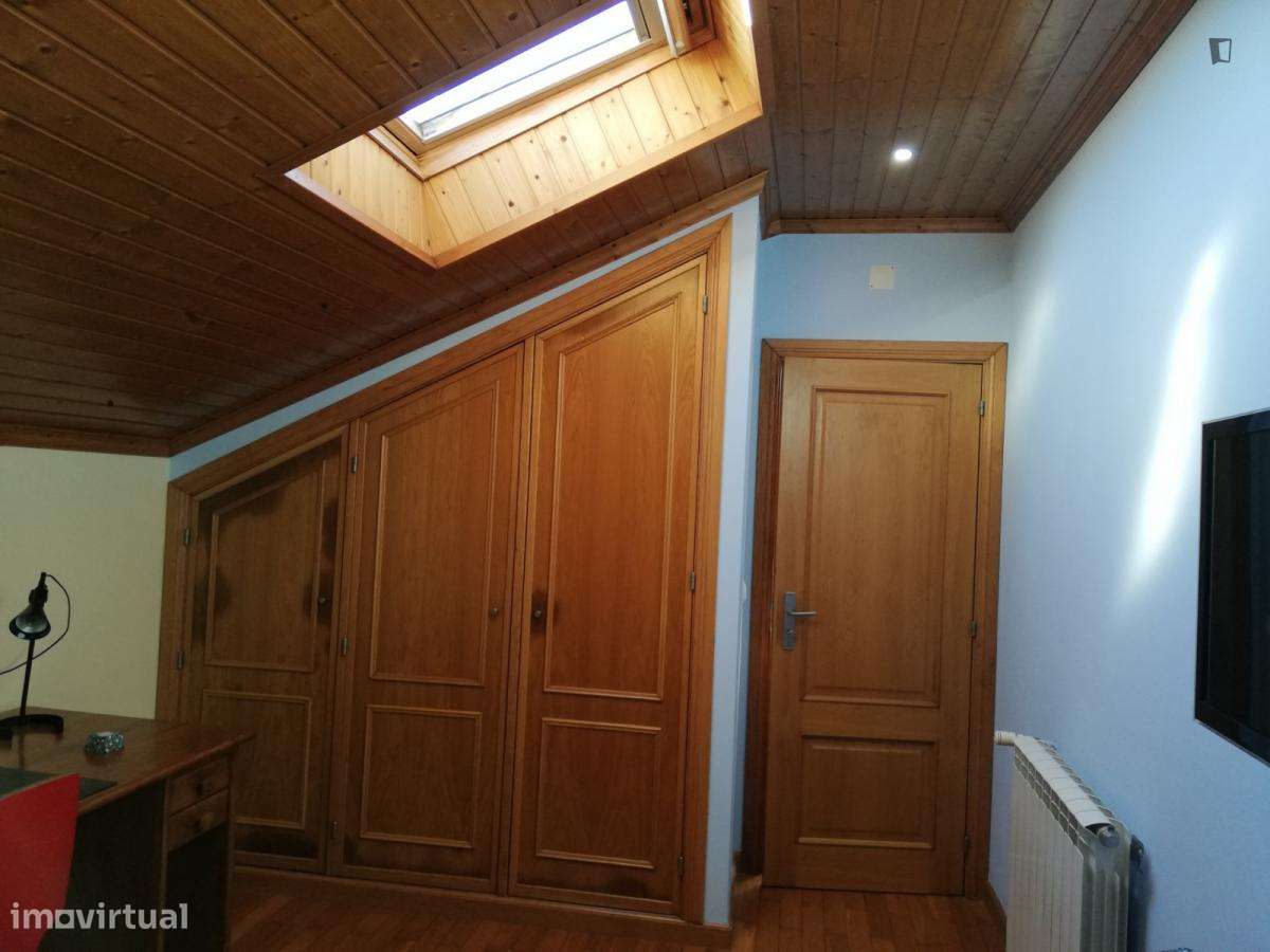 Quarto - localizado em Lisbon - Grande imagem: 4/10