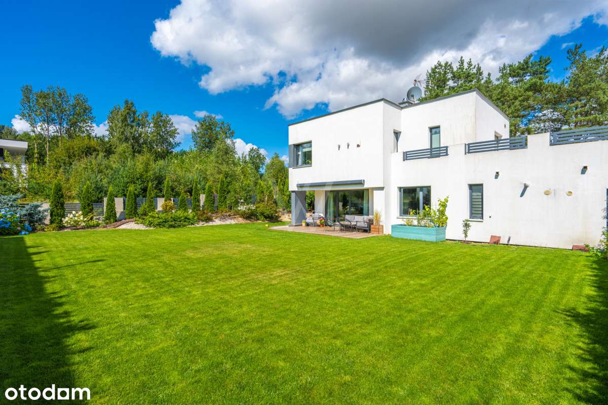 Nowoczesny bliźniak z pięknym ogrodem-17