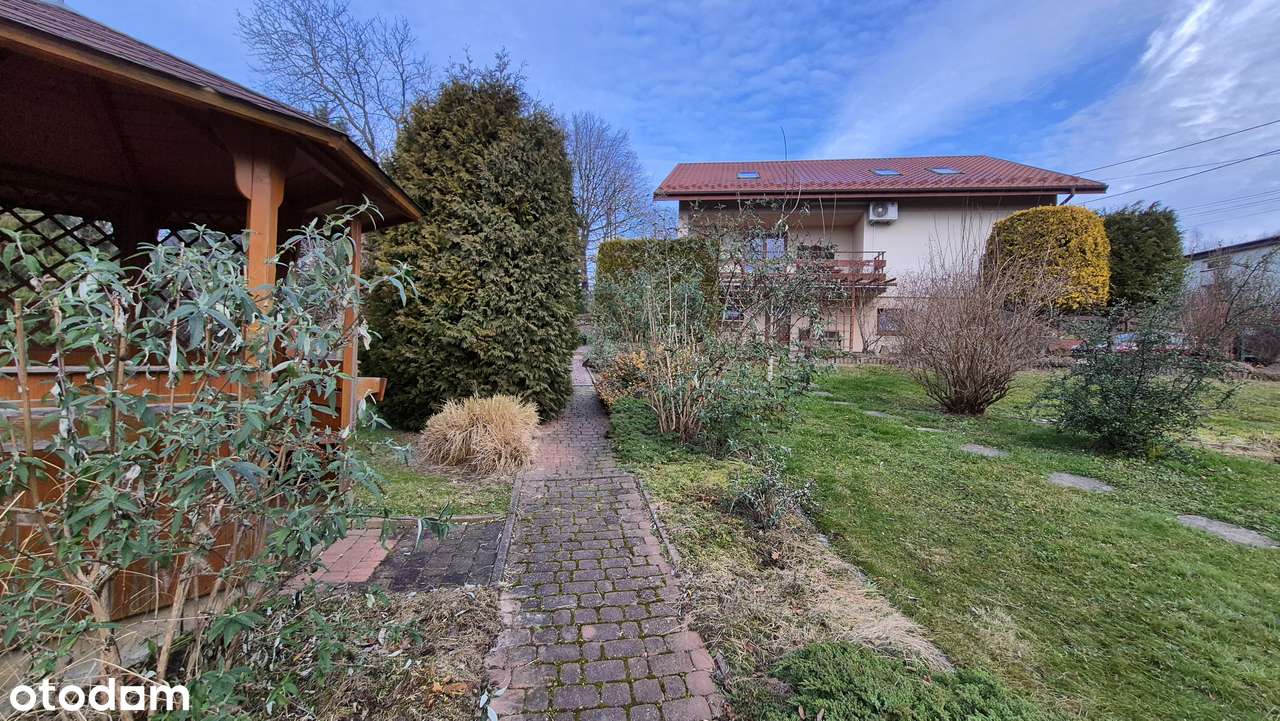 ZAWADA , 150 m2, subtelnie schowany blikso szkoły !-17