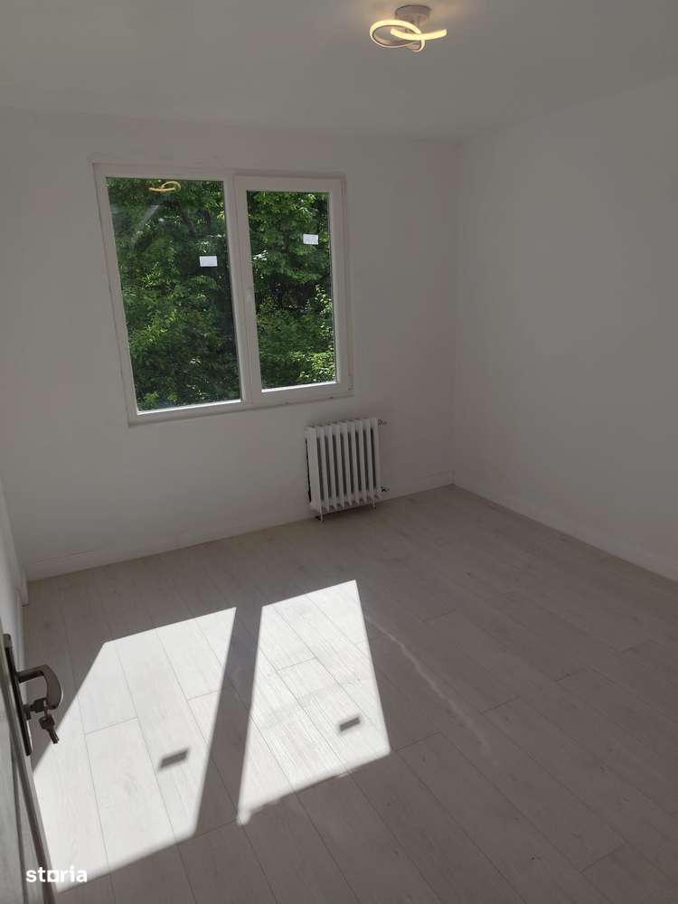 3 camere decomandat Parcul Drumul Taberei V1