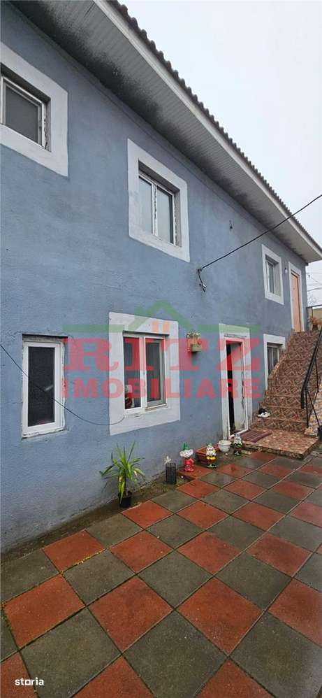 CASA  DE  VANZARE  P+1 E-9